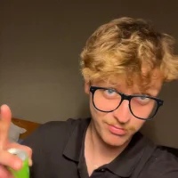 skreeniz's Profile Pic