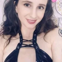 TeacherYelli's Profile Pic