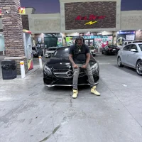 str8rich's Profile Pic
