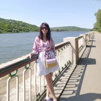 sweet-chat's Profile Pic