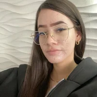 Gambar Profil Alison_Stone_