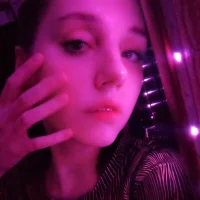 Gambar Profil BrittHankins