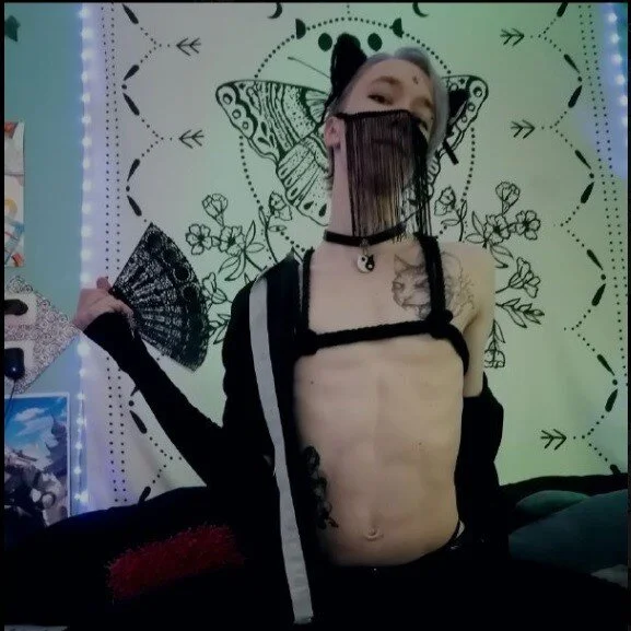 Cherry_little_pinky profile photo