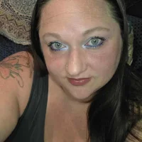 FroggyMama420 Φωτ, Προφίλ