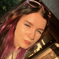 karmenny's Profile Pic