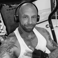 Foto do perfil de SmokingLover2020