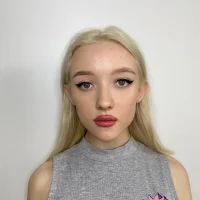 IrisBrannn Φωτ, Προφίλ