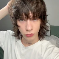 LeonBoykisser's Avatar Pic