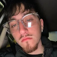 Mich0527's Profile Pic