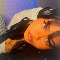 zeniamara's Profile Pic