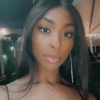 Naomi_Diamond00's Profile Pic
