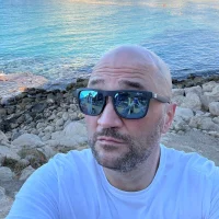 bigbadboyfillmeup's Avatar Pic