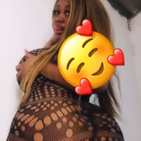 sabrina_mora's Avatar Pic