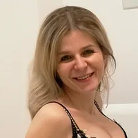 MilfNatashe Gambar Avatar