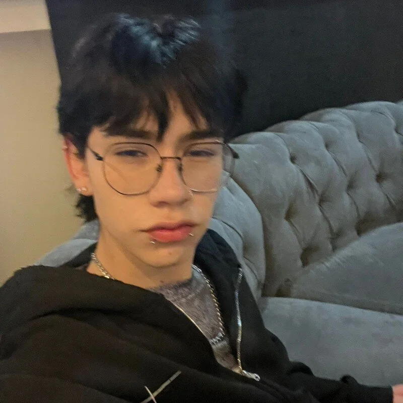 Kim_Adrien Stripchat profile image