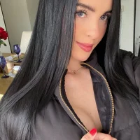 Veronica_Lennox's Profile Pic