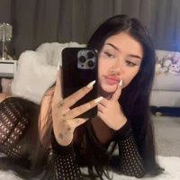 Malika_6955