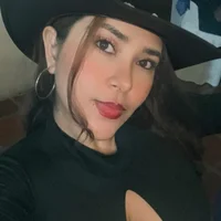 candy1109's Profile Pic