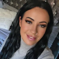 WifeWithPermission: изображение аватарки