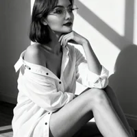 LorrieDegonia's Avatar Pic