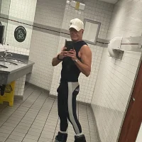 Slika avatara modela MikyFoxx