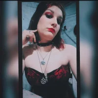 Giuly666 webcam model