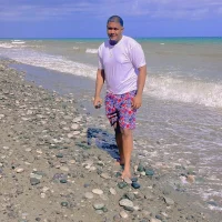 TheRobyn's Profile Pic