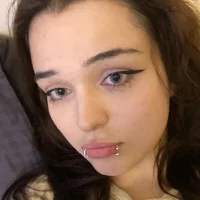 תמונת פרופיל של Emily_Ferra