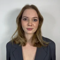 ReikoPoliti Φωτ, Προφίλ