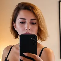Профилна снимка на AngelaSins