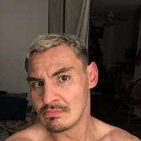 Профилна снимка на klumzy86