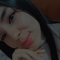 Ruby_Luxe Φωτ, Προφίλ