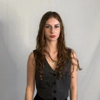 LonaBee's Profile Pic