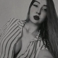 YeyaLuxLive Φωτ, Προφίλ