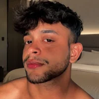 Arez_hot23