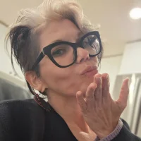 GothMilf408 Φωτ, Προφίλ