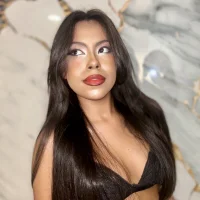 VeronicaRobles' Avatar Pic