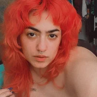 Poppy_Stems's Profile Pic