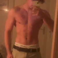 Slika avatara modela Lucas328706