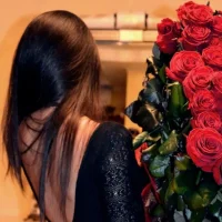 Tracey_Spicer Φωτ, Προφίλ