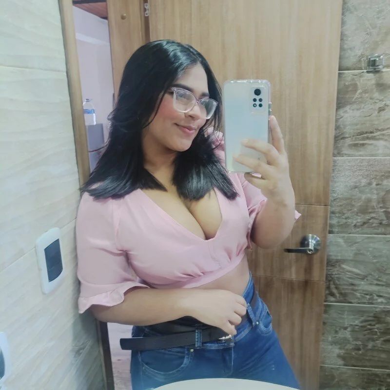 iriss_25 Stripchat profile image