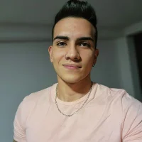xioux08's Profile Pic