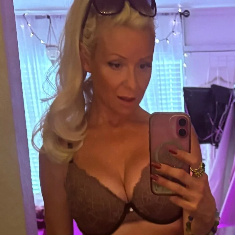 Natasha_holz profile photo
