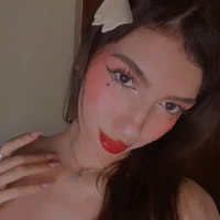 Emily-hottson Immagine Avatar