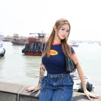 AlexandraMooree's Avatar Pic