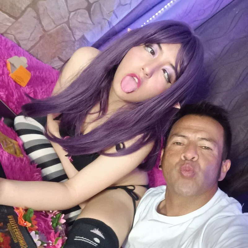 OldManAndGirlishLady profile photo