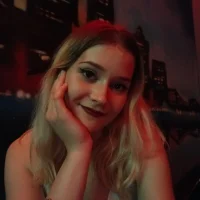 CrystleHeth 头像图片