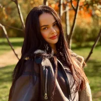 Slika avatara modela DinaTasty