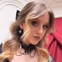 KissChristie__'s Profile Pic