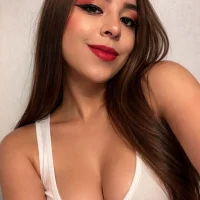 Cherrycurves's Profile Pic